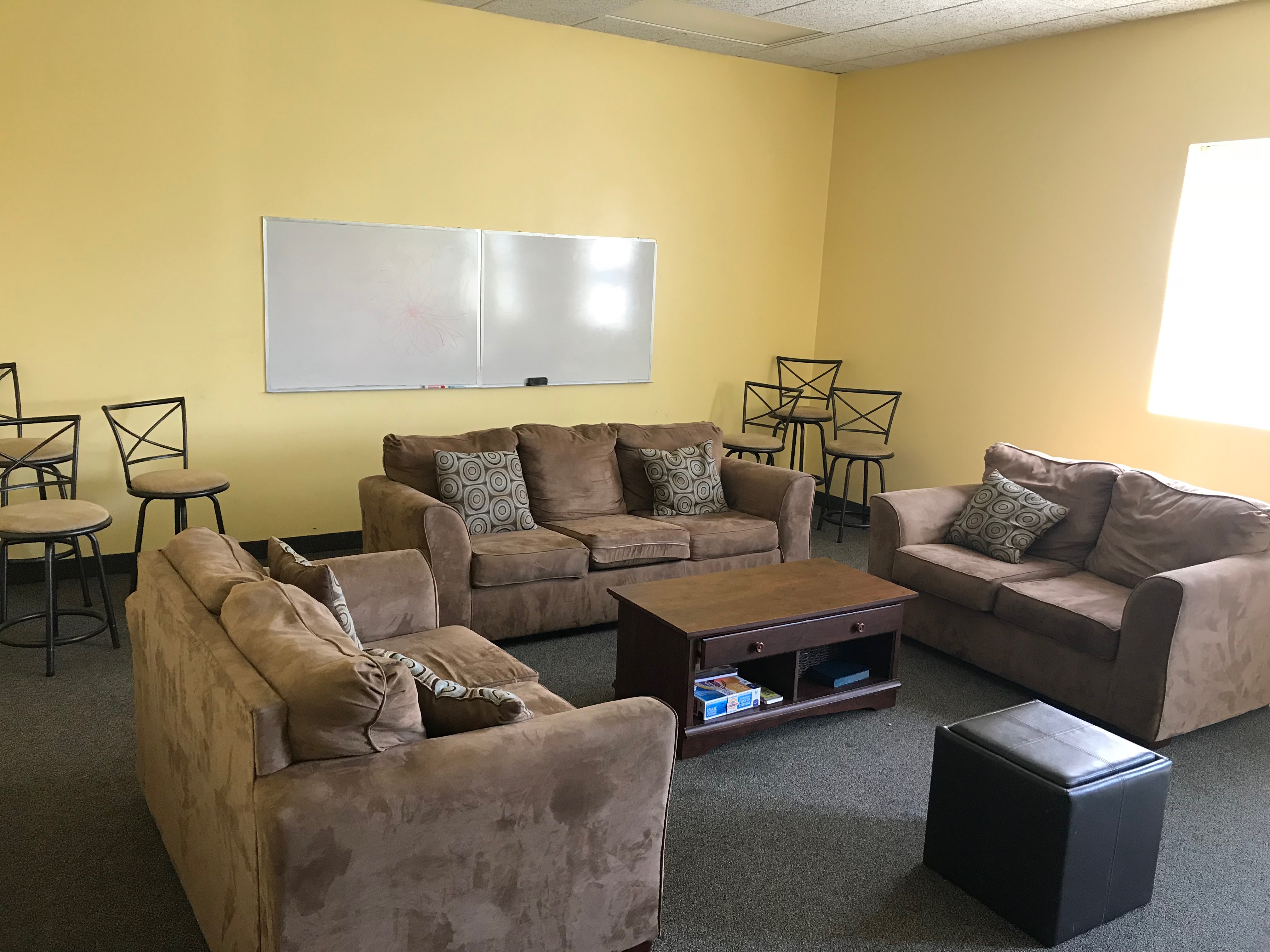 youth room furniture